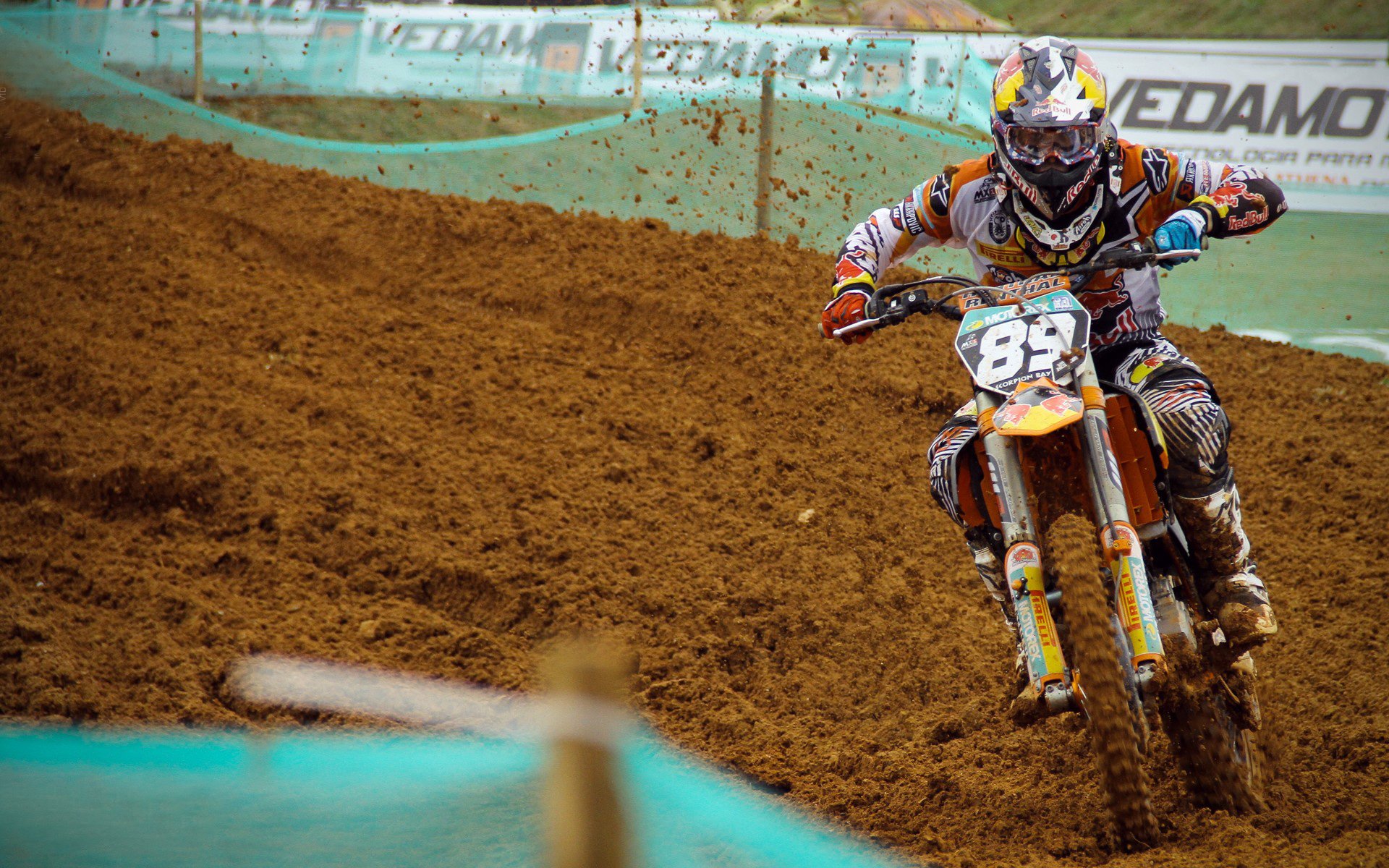 爱游戏网址登录-主教练展望下阶段赛程坦言挑战与机遇并存必须全力以赴，主教练上场比赛